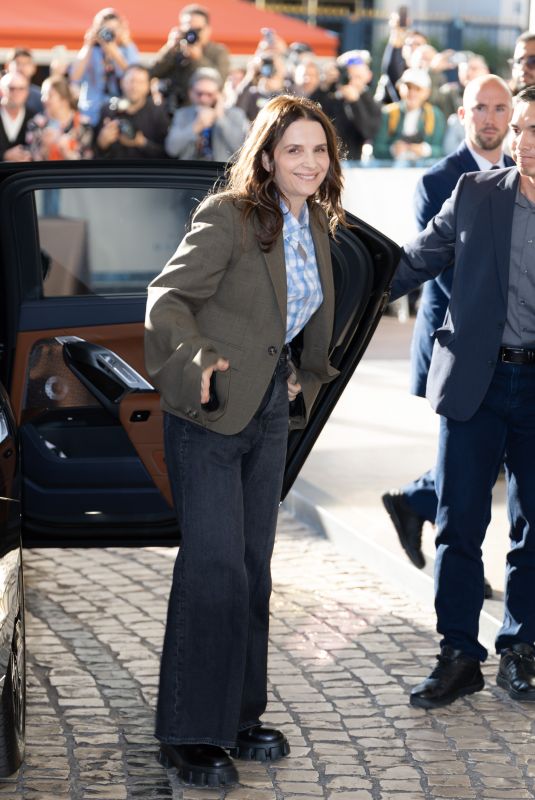 JULITTE BINOCHE Arrives at 2025 Jury Dinner at 78th annual Cannes Film Festival 05/12/2025