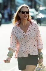 KATE MOSS Out Picks Flowers in Notting Hill 05/04/2025