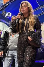 KELLY CLARKSON Performs at Today Show Concert in New York City 05/10/2025