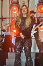 KELLY CLARKSON Performs at Today Show Concert in New York City 05/10/2025
