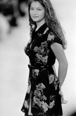 LAETITIA CASTA at Ralph Lauren Spring 1995 Ready to Wear Runway Show in New York 11/02/2025