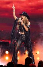 LAINEY WILSON Performs at 2025 Academy of Country Music Awards in Frisco 05/08/2025