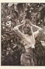 LAURA DERN in Rolling Stone Magazine, June 1993