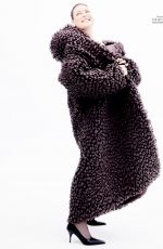 LINDA EVANGELISTA in Harper