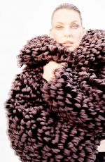 LINDA EVANGELISTA in Harper