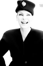 LINDA EVANGELISTA in Harper
