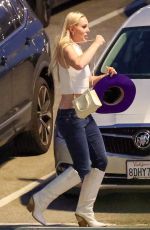 LINDSEY VONN Arrives at Beyonce