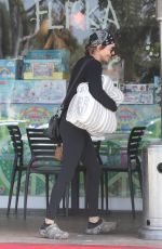 LISA RINNA Shopping at Beverly Glen Mall in Los Angeles 05/01/2025