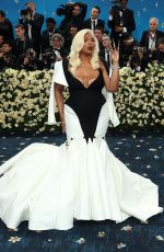 LIZZO at 2025 Met Gala Celebrating Superfine: Tailoring Black Style in New York 05/05/2025