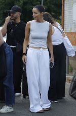 MAURA HIGGINS Leaves an East London Photo Studio 05/15/2025