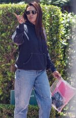 MILA KUNIS and a Friend Enjoyed Brunch at Beverly Hills Hotel 05/23/2025