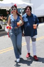 NATASHA and Martin BLASICK Shopping at Studio City Farmer