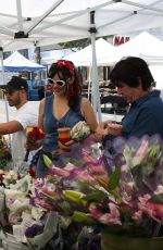 NATASHA and Martin BLASICK Shopping at Studio City Farmer