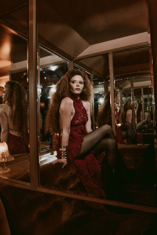 NATASHA LYONNE at Ayo Edebiri