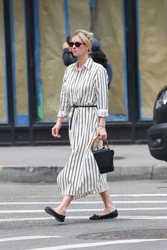 NICKY HILTON Out and About in New York City 05/27/2025