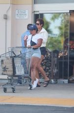 NICOLE MURPHY Stop at Erewhon for Hailey Bieber Smoothies 05/19/2025