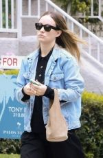 OLIVIA WILDE Out for Lunch with Her Daughter in Los Feliz 05/17/2025