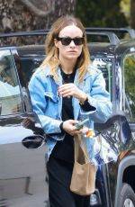 OLIVIA WILDE Out for Lunch with Her Daughter in Los Feliz 05/17/2025