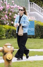 OLIVIA WILDE Out for Lunch with Her Daughter in Los Feliz 05/17/2025