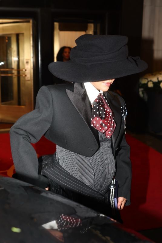 Pregnant RIHANNA Leaves Carlyle Hotel Ahead of Met Gala in New York 05/05/2025