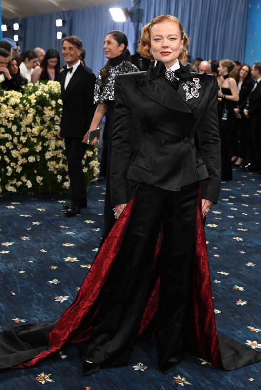 SARAH SNOOK at 2025 Met Gala Celebrating Superfine: Tailoring Black Style in New York 05/05/2025