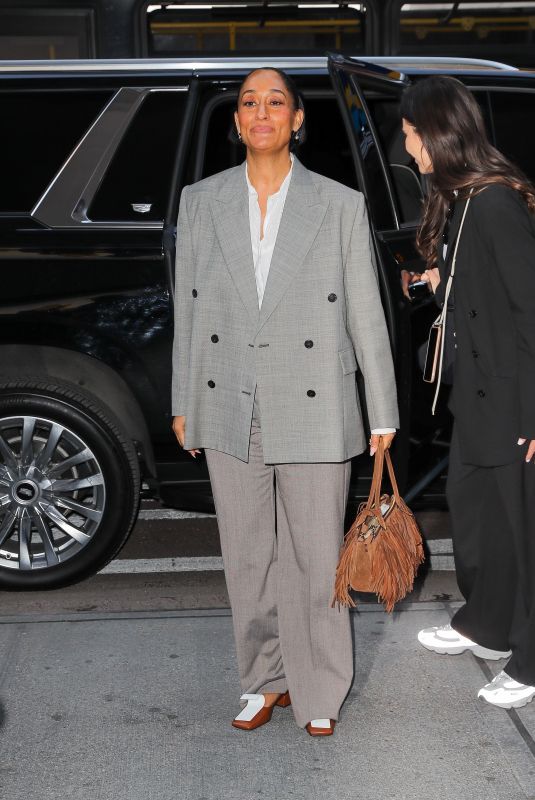 TRACEE ELLIS ROSS Arrives at Prada Men