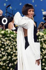 ZOE SALDANA at 2025 Met Gala Celebrating Superfine: Tailoring Black Style in New York 05/05/2025