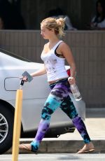 ADDIOSN RAE Stopping by Erewhon Market in Los Angeles 06/23/2025