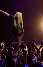 AVRIL LAVIGNE Performs Her Greatest Hits Tour at Hard Rock Live Hollywood 06/21/2025