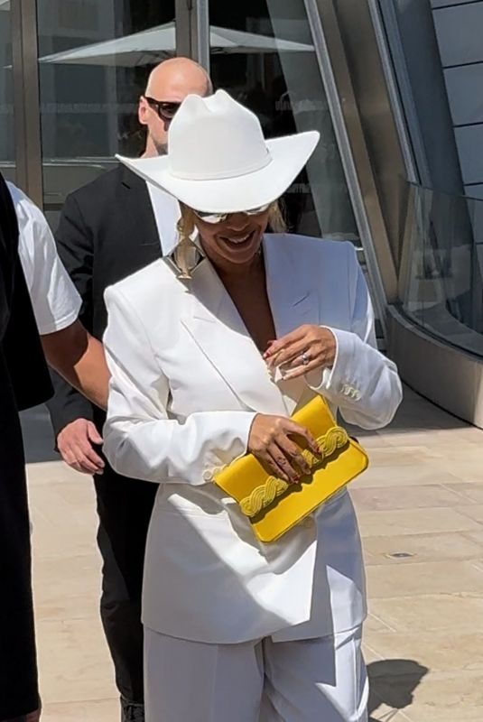 BEYONCE Out and About in Paris 06/24/2025