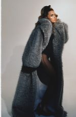 BRIANNE HOWEY for Schon! Magazine, June 2025