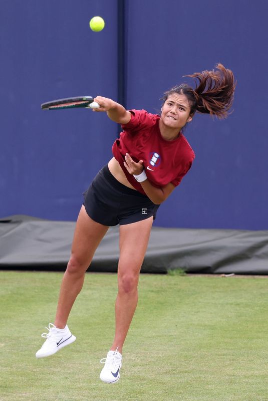 EMMA RADUCANU at a Practice Session at HSBC Championships in London 06/09/2025
