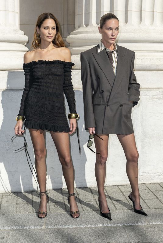 FRANKIE RAYDER and ERIN WASSON at Saint Laurent Menswear Spring/Summer 2026 Show at Paris Fashion Week 06/24/2025