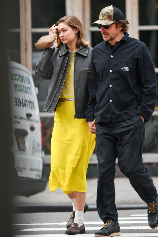 GGI HADID and Bradley Cooper on a Dinner Date in New York City 06/09/2025