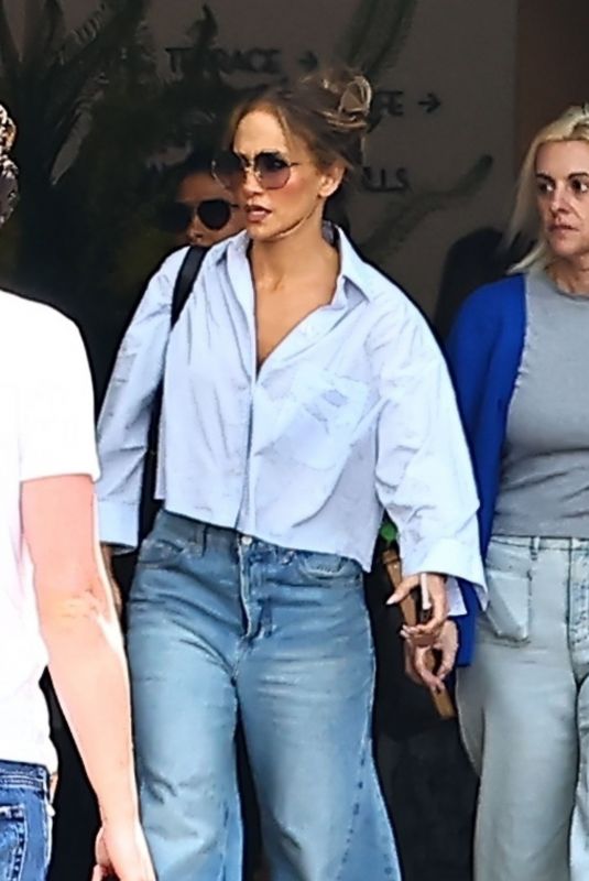 JENNIFER LOPEZ Leaves Maybourne in Beverly Hills 06/09/2025