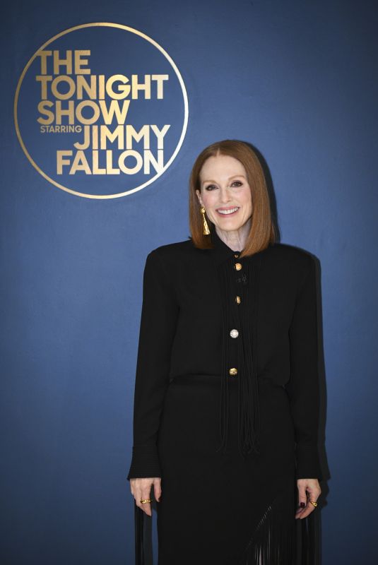 JULIANNE MOORE at Tonight Show Starring Jimmy Fallon 05/12/2025