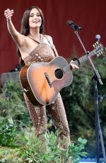 KACEY MUSGRAVES Performs at 2025 New Orleans Jazz & Heritage Festival in New Orleans 05/25/2025