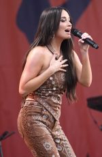 KACEY MUSGRAVES Performs at 2025 New Orleans Jazz & Heritage Festival in New Orleans 05/25/2025