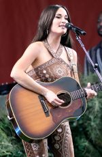 KACEY MUSGRAVES Performs at 2025 New Orleans Jazz & Heritage Festival in New Orleans 05/25/2025