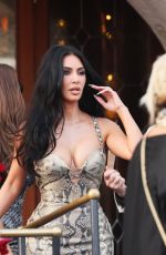 KIM and KHLOE KARDASHIAN Arrives at Jeff Bezos Wedding in Venice 06/27/2025