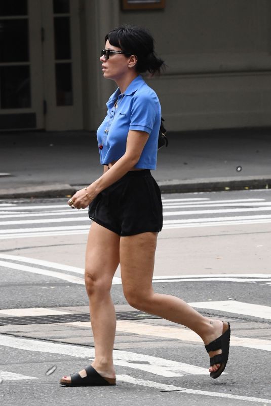 LILY ALLEN Out and About in New York 06/07/2025