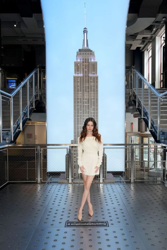 MOLLY GORDON at Empire State Building Celebrates OH,HI! Premiere in New York 06/13/2025