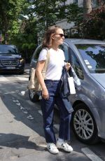 NATALIE PORTMAN Out and About in Paris 06/09/2025