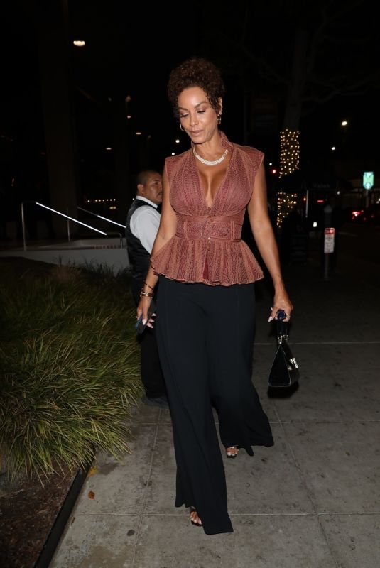 NICOLE MURPHY Arrives at Jamie Foxx