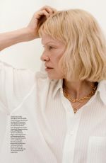 PAMELA ANDERSON in Harper