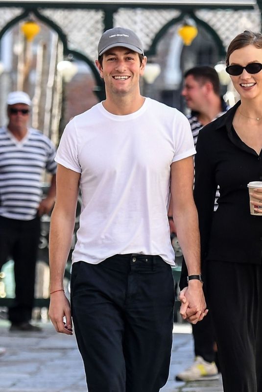 Pregnant KARLIE KLOSS and Joshua Kushner Out in Venice 06/27/2025