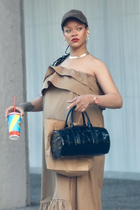 Pregnant RIHANNA Leaves FatBurger in Los Angeles 06/19/2025
