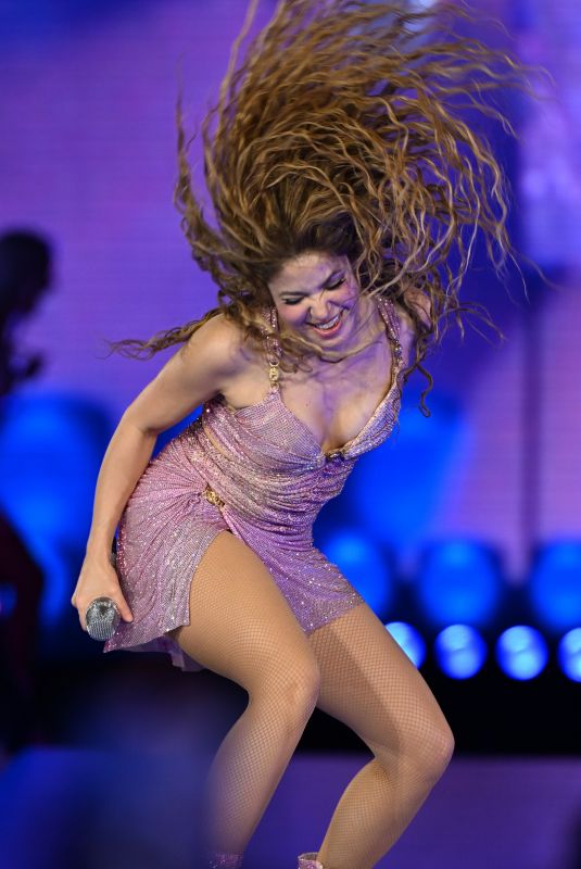 SHAKIRA Performs at Las Mujeres Ya No Lloran World Tour at Hard Rock Stadium 06/07/2025