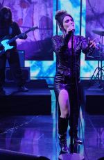 SHARON VAN ETTEN & The Attachment Theory Performs at Jimmy Kimmel Live 05/20/2025