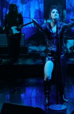 SHARON VAN ETTEN & The Attachment Theory Performs at Jimmy Kimmel Live 05/20/2025